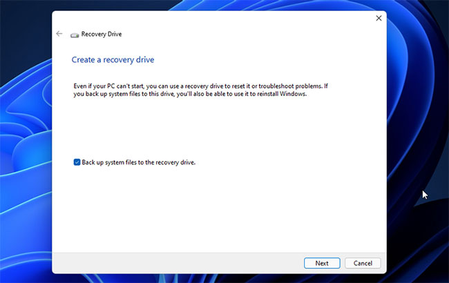 Return to the Create a Recovery Drive window